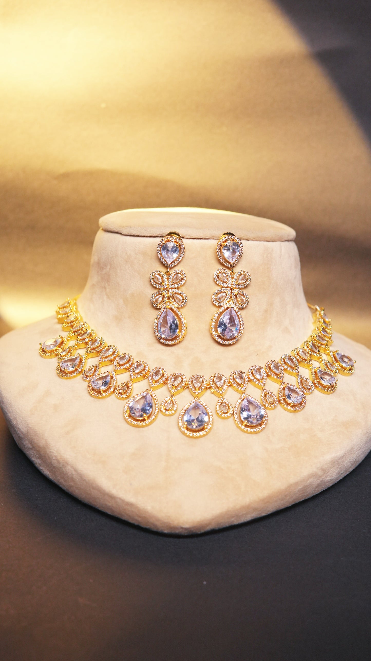 Zara Cut Necklace