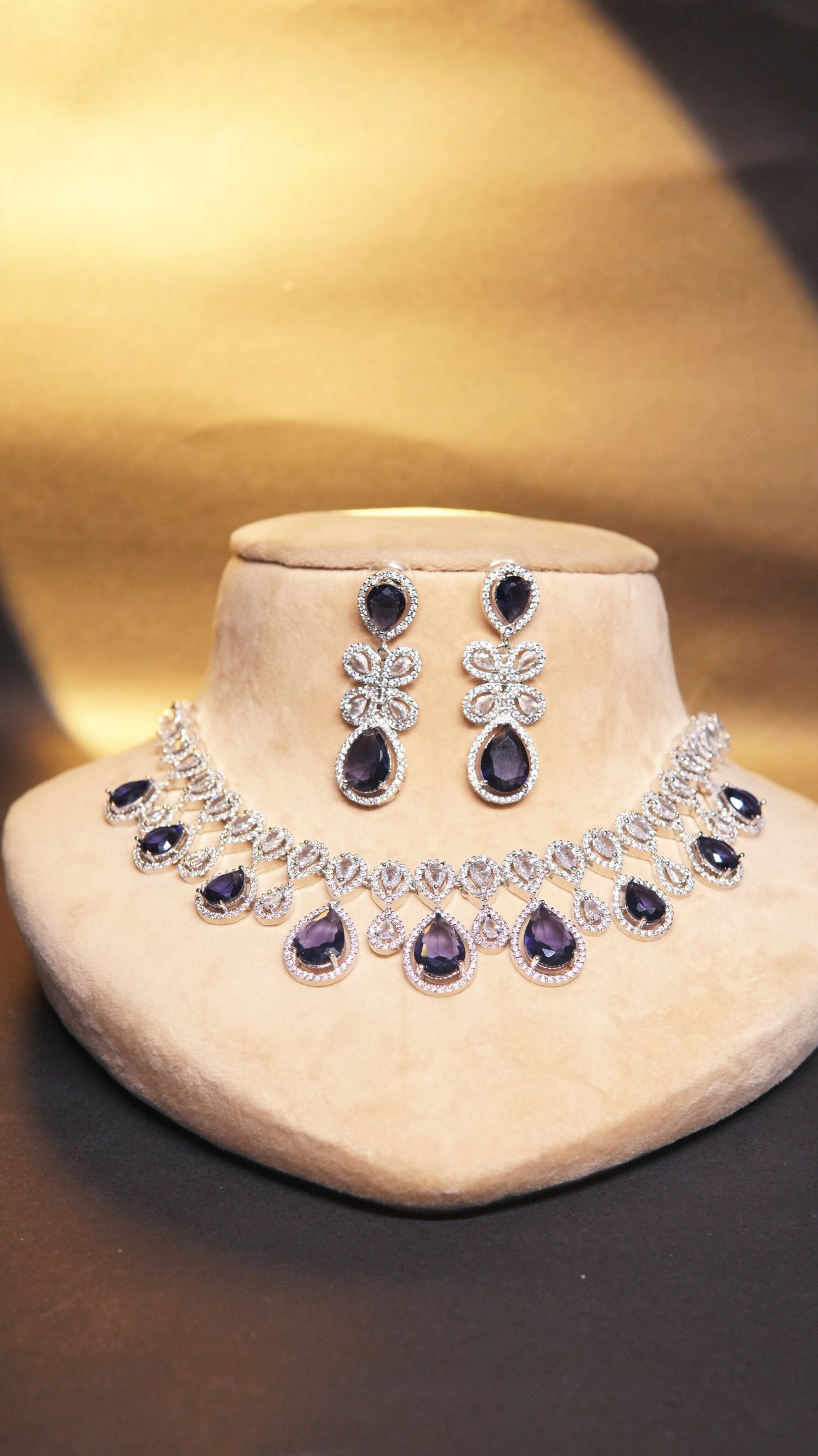 Zara Cut Necklace