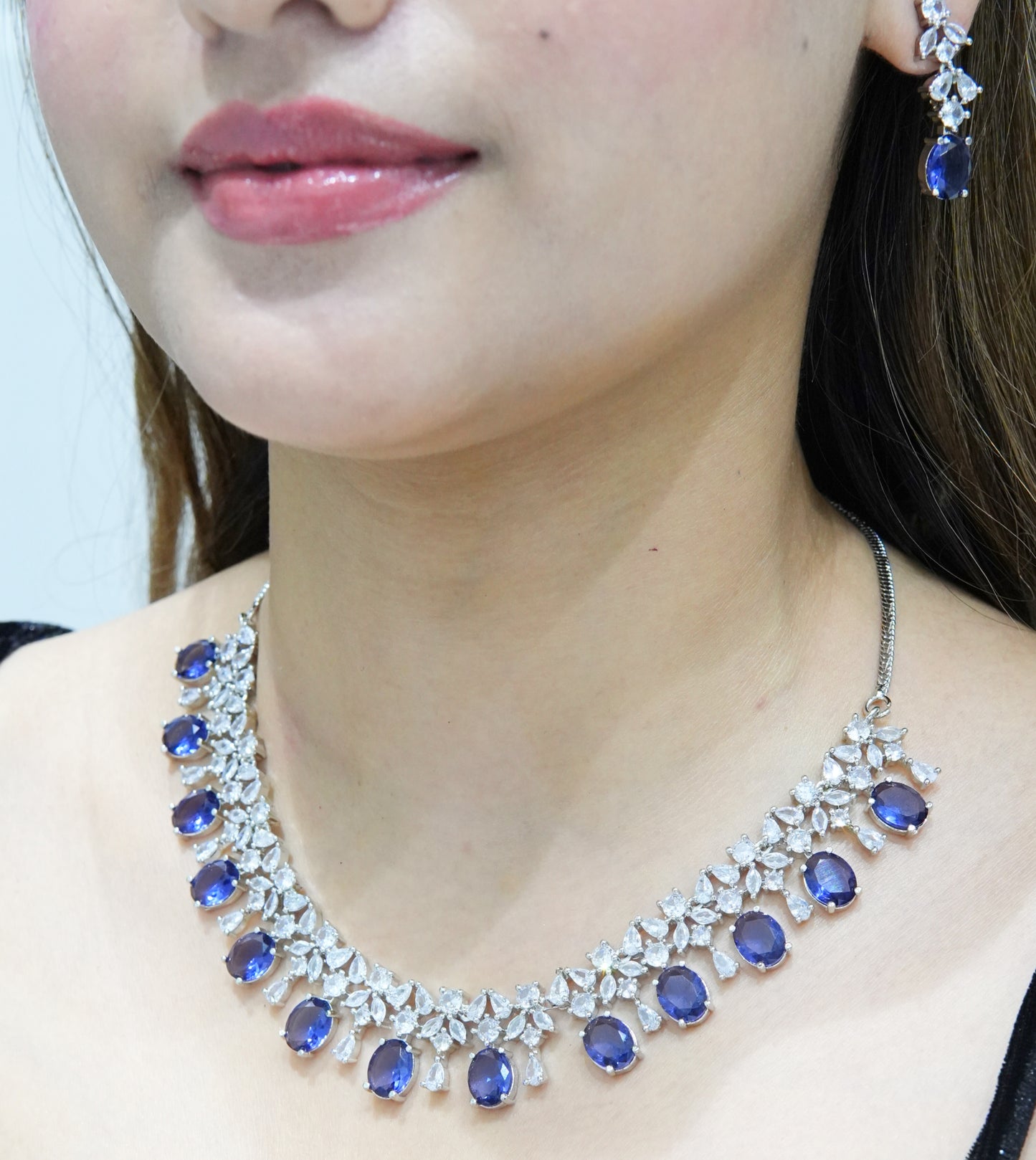 Miraya Star Cut Silver Necklace