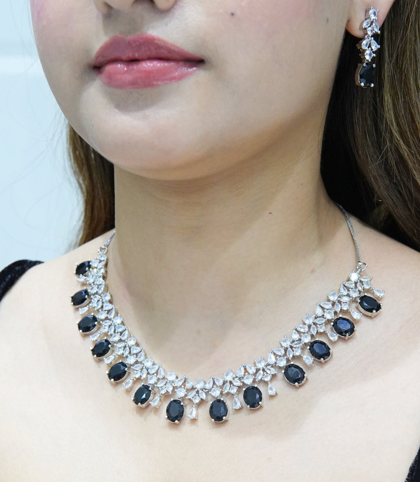Miraya Star Cut Silver Necklace