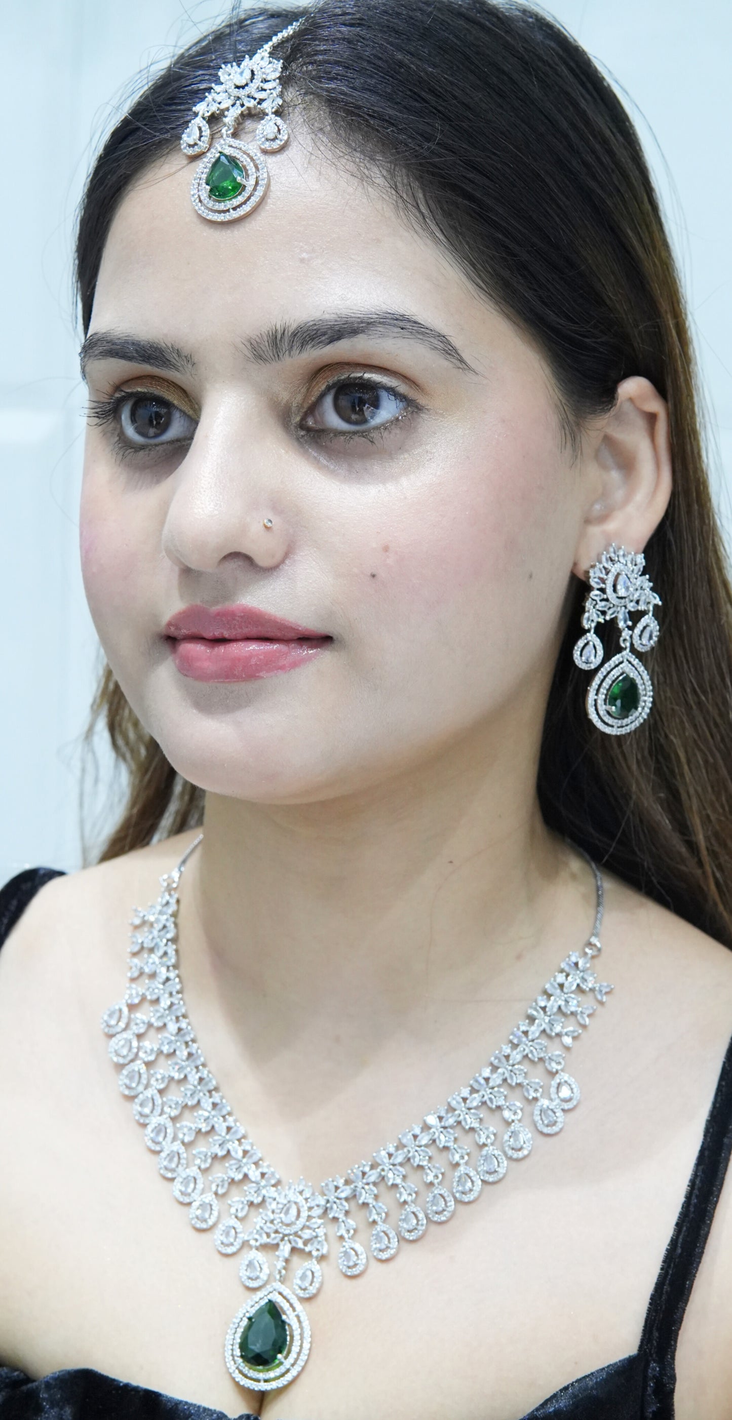 Nyra Engagement Necklace