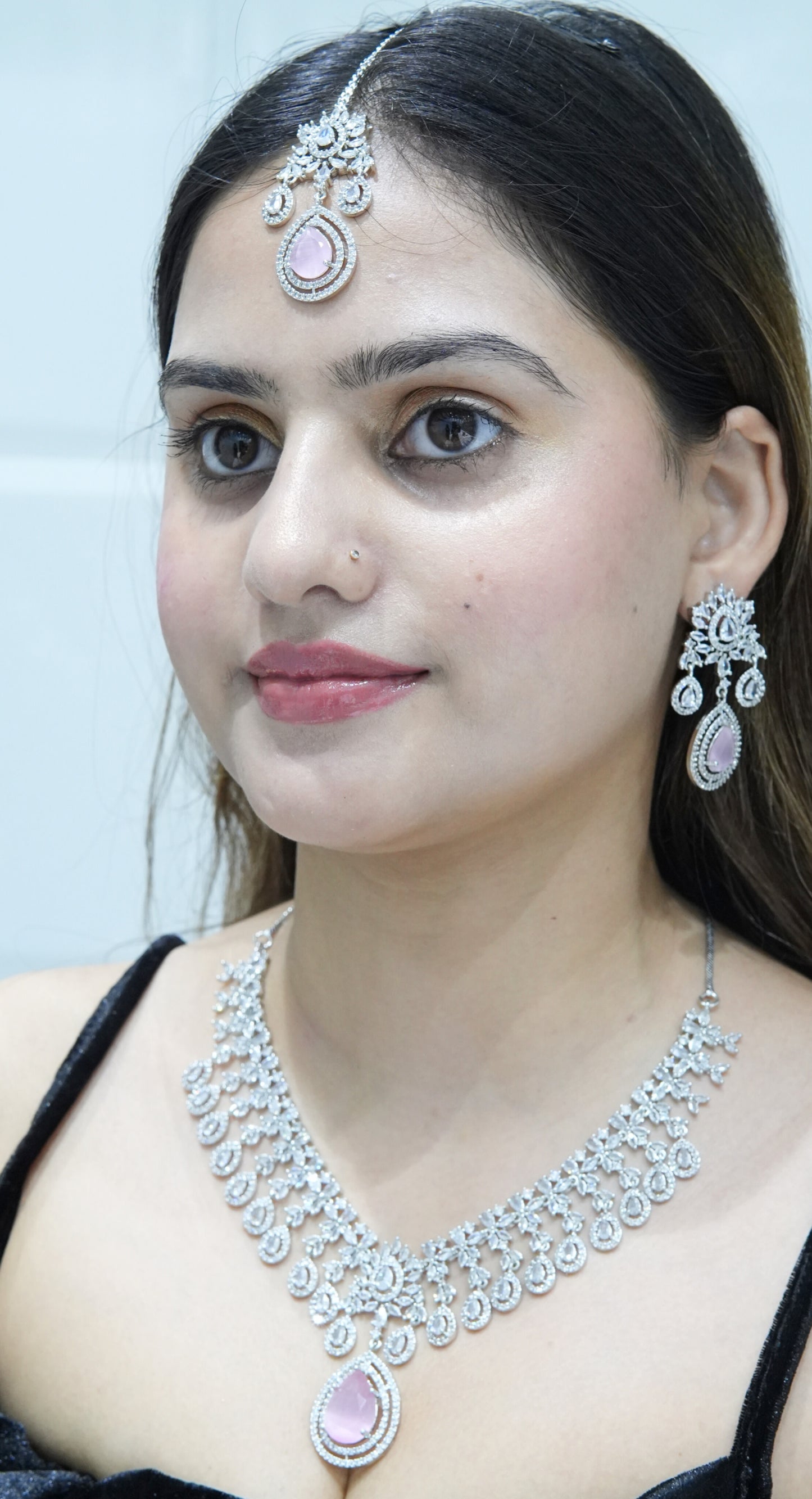 Nyra Engagement Necklace