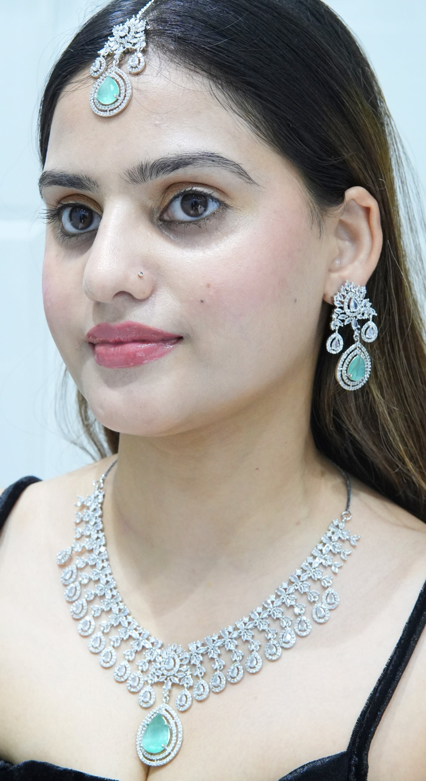 Nyra Engagement Necklace