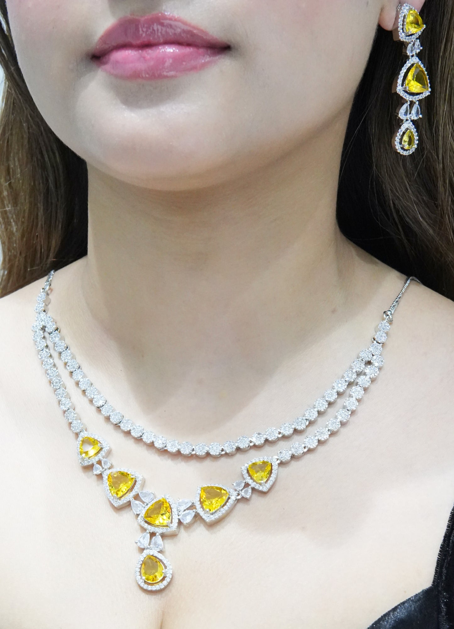 Elora Double Layered Neckpiece