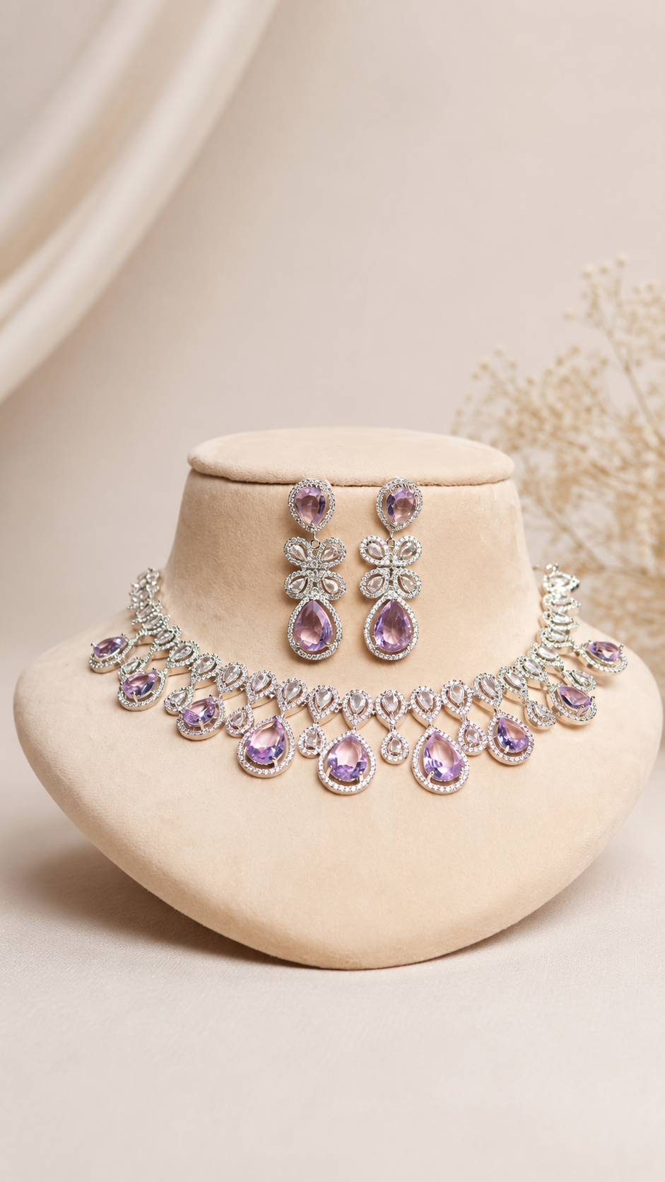 Zara Cut Necklace
