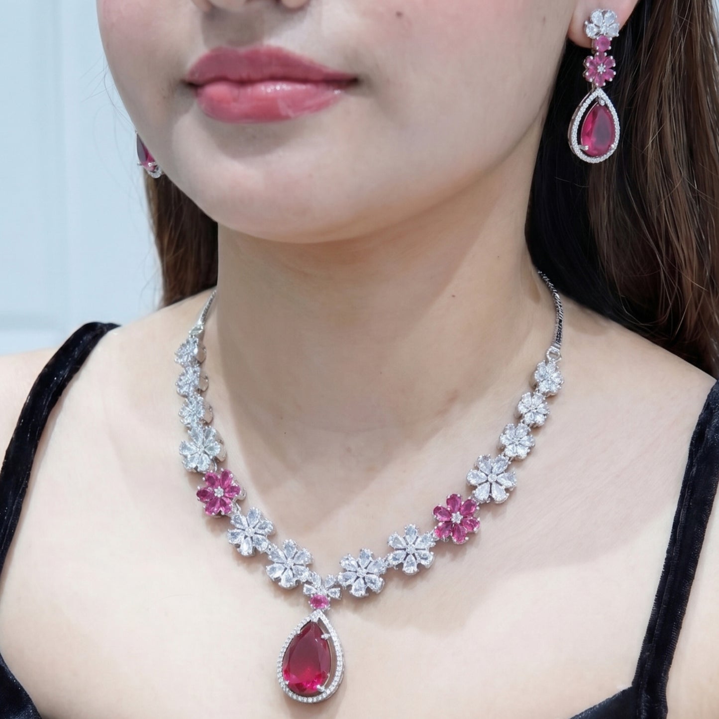 Kiyana Floral Necklace