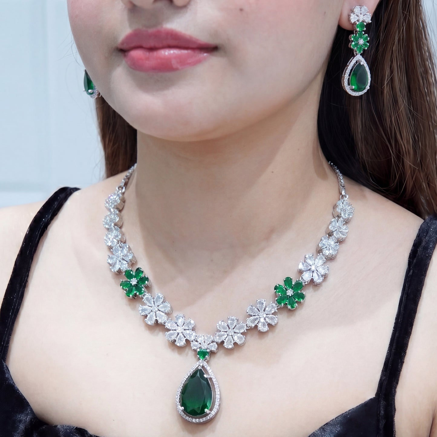 Kiyana Floral Necklace