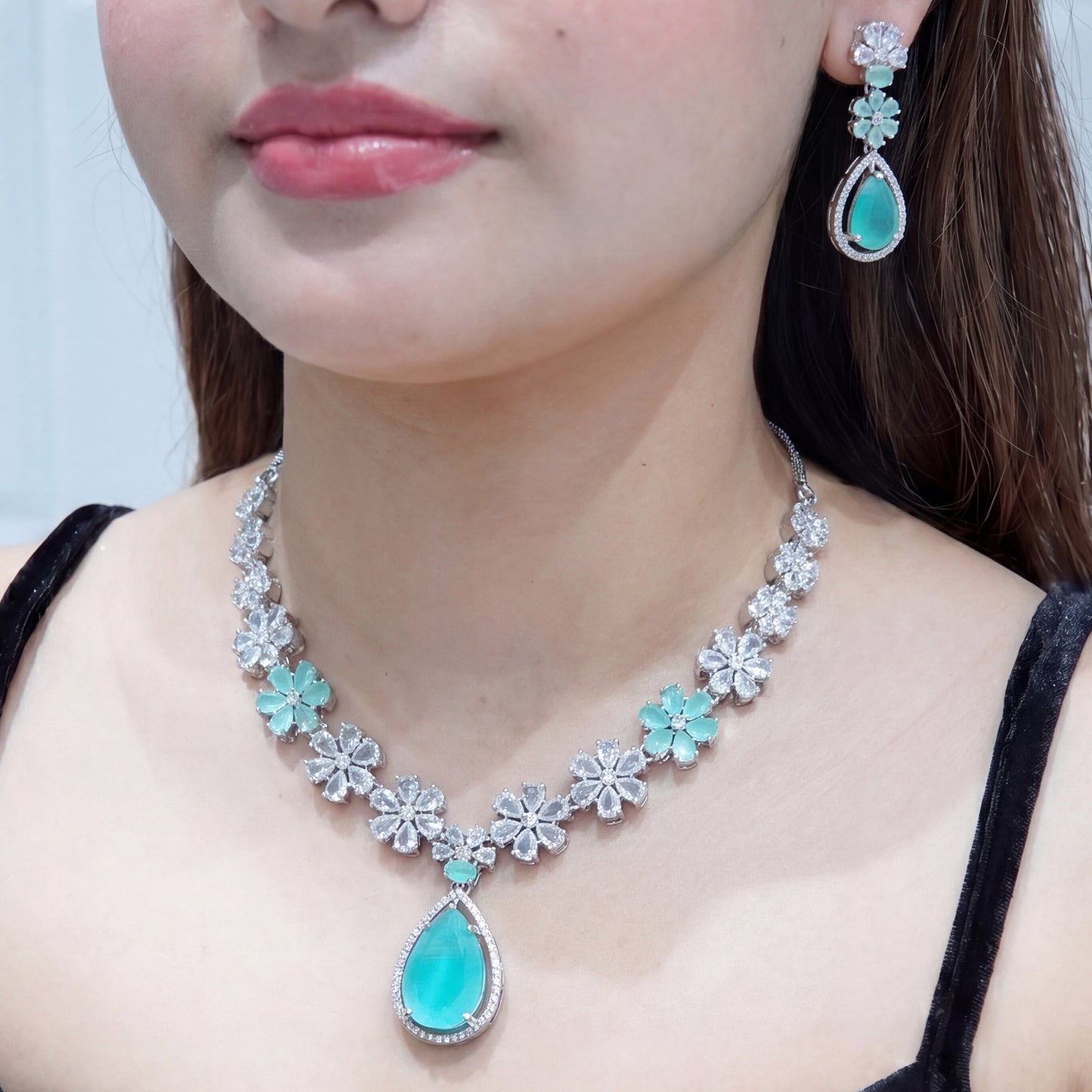 Kiyana Floral Necklace