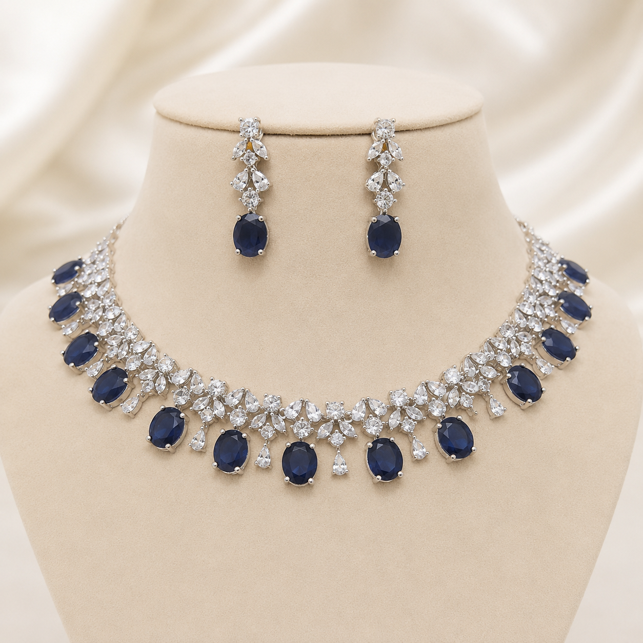 Miraya Star Cut Silver Necklace
