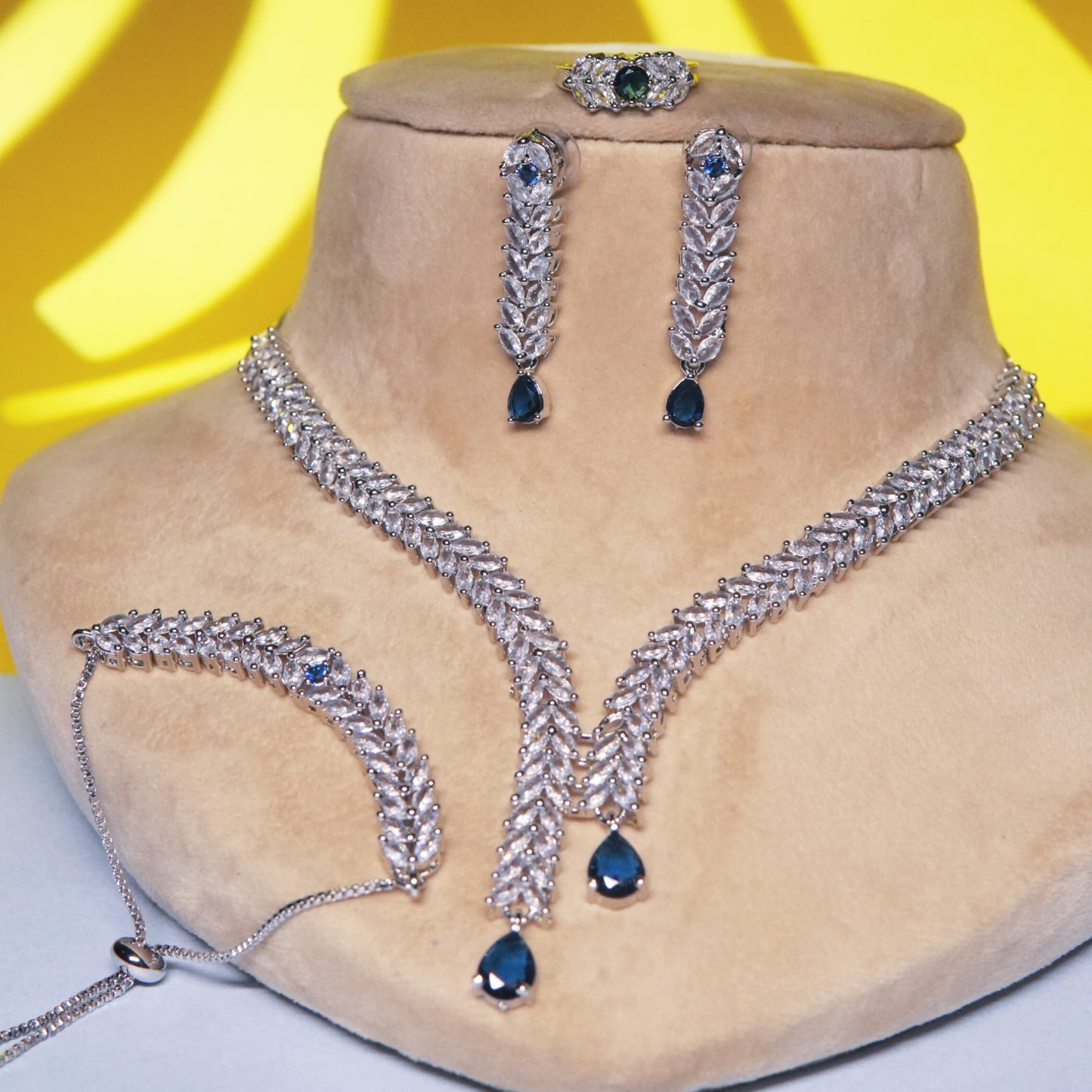 Mira Combo Necklace Set
