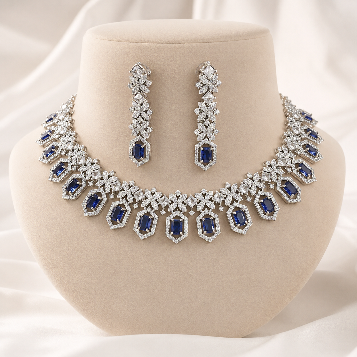 Alia Necklace