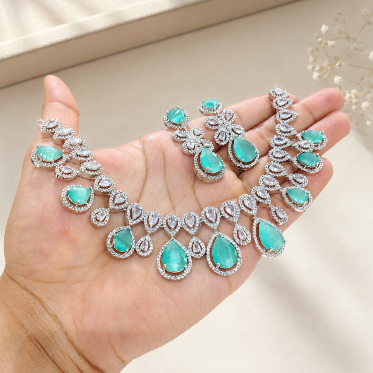 Zara Cut Necklace